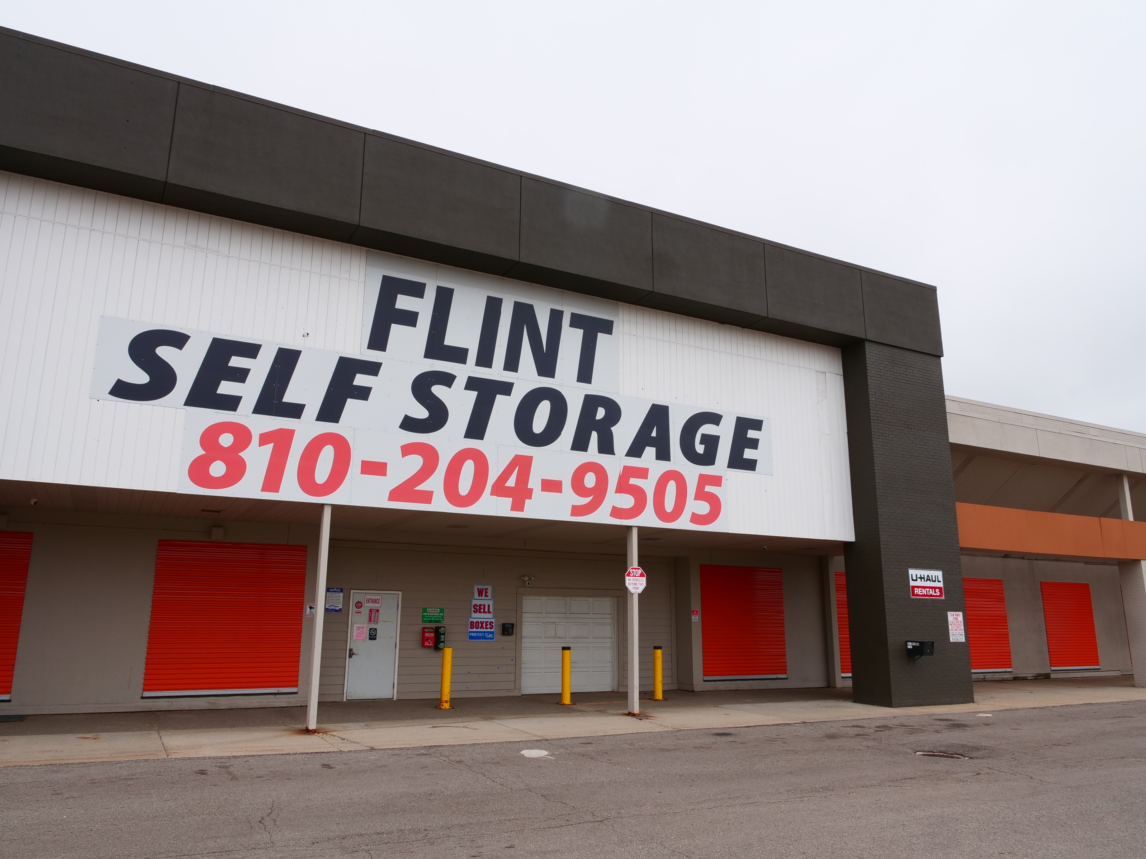 flint vehicle storage 48507